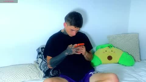Snapshot of estebanchar_ chatting on 27, 5, 2026 Esteban independent model online show from 27, 5, 2026