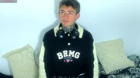 Snapshot of estebanchar_ chatting on 4, 7, 2026 Esteban independent model online show from 4, 7, 2026