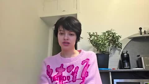 Snapshot of estefanaspomer chatting on 29, 7, 2026 Lucy online show from 29, 7, 2026