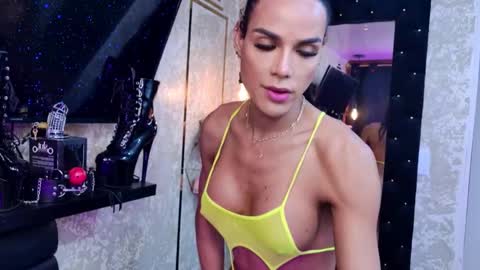 estefania1812 online show from 18, 2, 2026