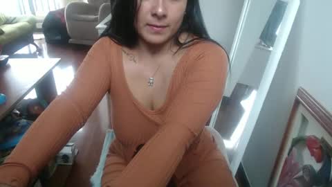 Snapshot of estefi1073162 chatting on 4, 3, 2025 valeria online show from 4, 3, 2025