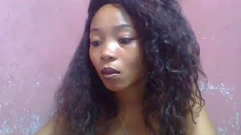 estelah20 online show from 3, 11, 2025