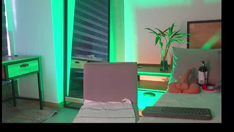 EstephanyBellerose online show from 15, 1, 2026