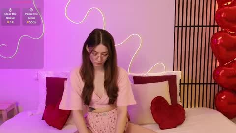 Ester online show from 10, 2, 2025