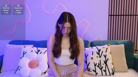 Ester online show from 27, 2, 2025