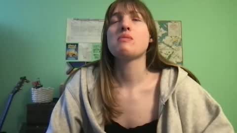 Esther Grey online show from 26, 2, 2025