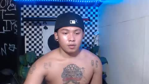 Snapshot of esward_tynn chatting on 17, 11, 2025 im esward tynn online show from 17, 11, 2025