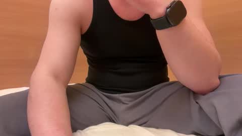 Snapshot of etat_on chatting on 17, 12, 2025 Tom online show from 17, 12, 2025