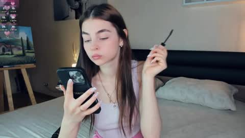 Snapshot of eternity_is_endless chatting on 24, 1, 2025 Mary online show from 24, 1, 2025