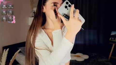 Snapshot of eternity_is_endless chatting on 13, 10, 2025 Mary online show from 13, 10, 2025