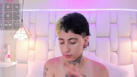 Snapshot of ethan_lennox_ chatting on 5, 7, 2026 Ethan online show from 5, 7, 2026