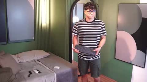 Snapshot of ethan_occonor chatting on 1, 10, 2025 ethan_occonor online show from 1, 10, 2025