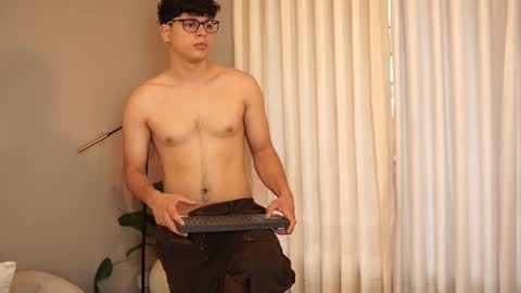 Snapshot of ethan_occonor chatting on 15, 10, 2025 ethan_occonor online show from 15, 10, 2025