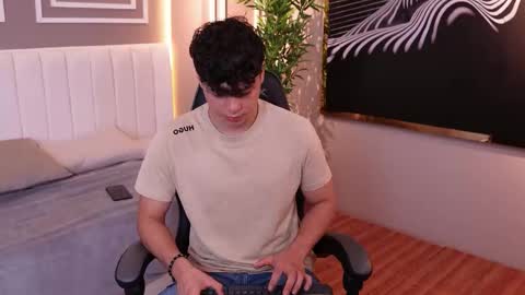 Snapshot of ethan_occonor chatting on 24, 10, 2025 ethan_occonor online show from 24, 10, 2025