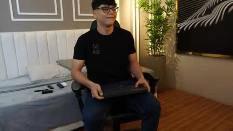 Snapshot of ethan_occonor chatting on 6, 11, 2025 ethan_occonor online show from 6, 11, 2025