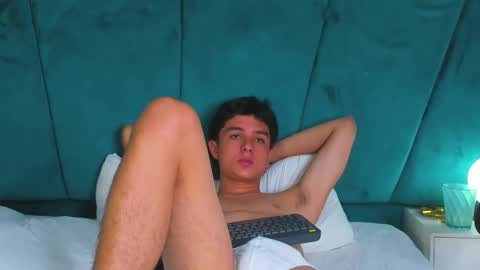 ethanlowell online show from 3, 2, 2025