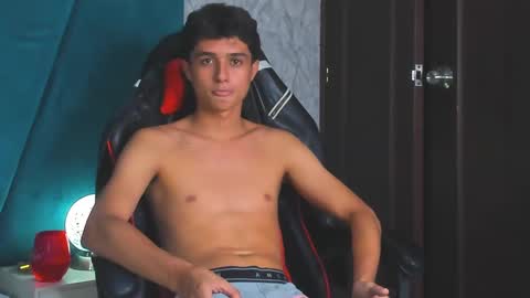 ethanlowell online show from 5, 2, 2025