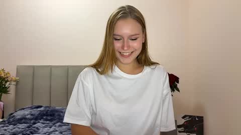 Snapshot of eugenierickel chatting on 20, 5, 2026 Alice online show from 20, 5, 2026