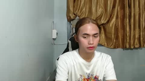 Snapshot of euniceariella21 chatting on 16, 1, 2025 YELLA online show from 16, 1, 2025