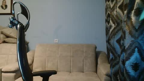 eva2323 online show from 28, 1, 2025