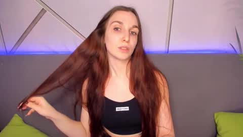 Snapshot of eva__blare chatting on 8, 11, 2025 Eva online show from 8, 11, 2025