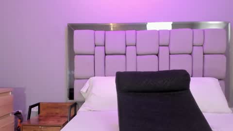 EVA  online show from 5, 2, 2025