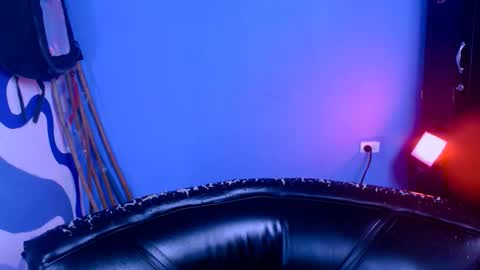 Iris Smile  independent model online show from 18, 2, 2026