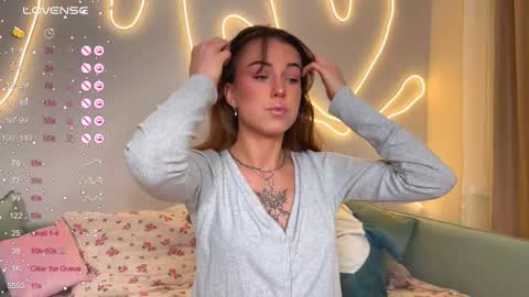 Snapshot of eva_collins_x chatting on 20, 12, 2025 Eva online show from 20, 12, 2025