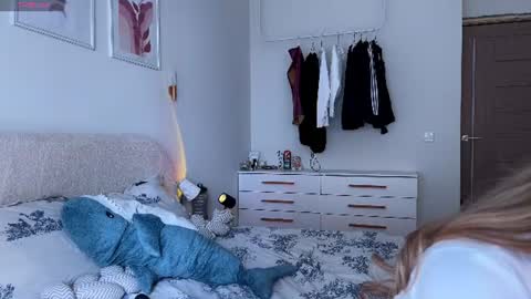 Snapshot of eva_collins_x chatting on 30, 6, 2026 Eva online show from 30, 6, 2026
