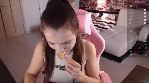 Snapshot of eva_davie chatting on 20, 2, 2025 Eva online show from 20, 2, 2025