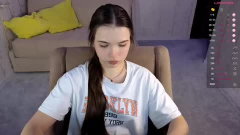 Snapshot of eva_davie chatting on 9, 11, 2025 Eva online show from 9, 11, 2025