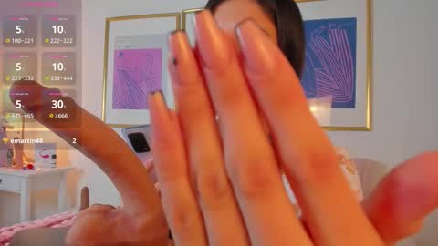 Evaa Depp online show from 8, 10, 2025