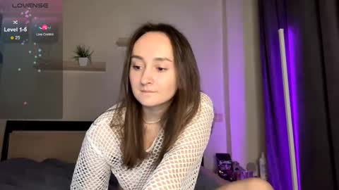 Snapshot of eva_elfis chatting on 16, 9, 2025 Eva  online show from 16, 9, 2025