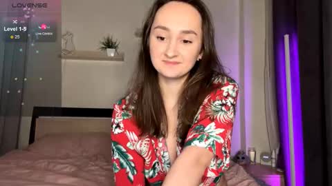 Snapshot of eva_elfis chatting on 9, 10, 2025 Eva  online show from 9, 10, 2025