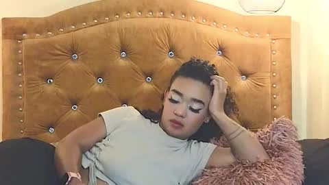 Eva Foxs  online show from 22, 11, 2025