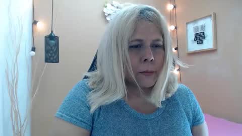 eva_love49 online show from 12, 11, 2025