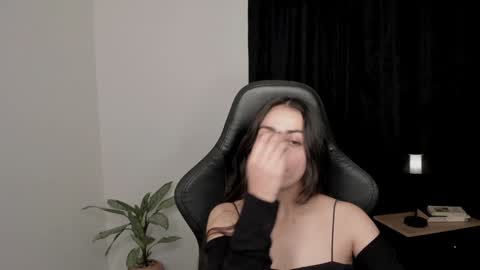 eva_monn online show from 15, 1, 2025