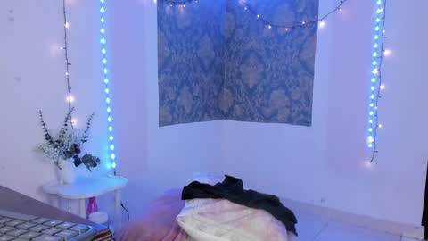 Eva  online show from 29, 3, 2026