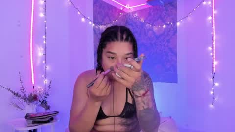 Snapshot of eva_sanderslee chatting on 25, 6, 2026 Eva online show from 25, 6, 2026