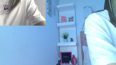 Eva Sin online show from 10, 9, 2025