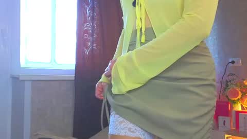 Snapshot of eva_sinn chatting on 9, 6, 2026 Hi there i am Eva and i wish create a nice community with you so join my Ticket Show for more pleasure online show from 9, 6, 2026