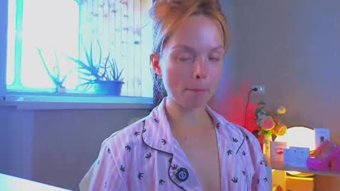 Hi there i am Eva and i wish create a nice community with you so join my Ticket Show for more pleasure online show from 8, 7, 2026