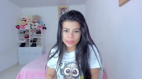 Snapshot of eva_sweet2 chatting on 30, 11, 2025 Estefania online show from 30, 11, 2025