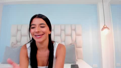 Snapshot of evaa__rose_ chatting on 9, 4, 2026 Eva online show from 9, 4, 2026