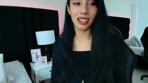 Snapshot of evaa_cloee chatting on 26, 9, 2025 EVA CLOEE online show from 26, 9, 2025