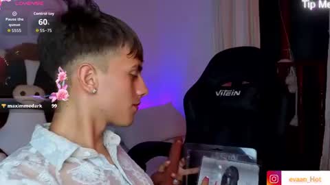 Snapshot of evaan_hot chatting on 10, 7, 2026 EVAN online show from 10, 7, 2026