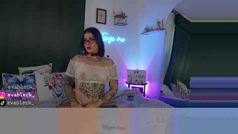 Eva Bleck  online show from 24, 9, 2025