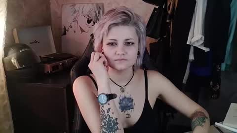 Snapshot of evabrownie chatting on 8, 3, 2025 Eva Brownie online show from 8, 3, 2025