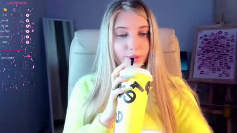 Eva  online show from 1, 3, 2025