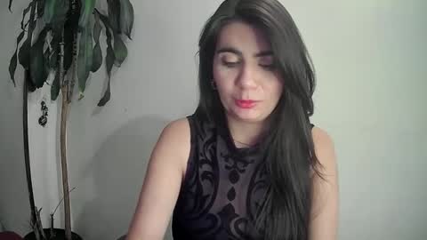 Snapshot of evacollins12 chatting on 14, 12, 2024 evacollins12 online show from 14, 12, 2024